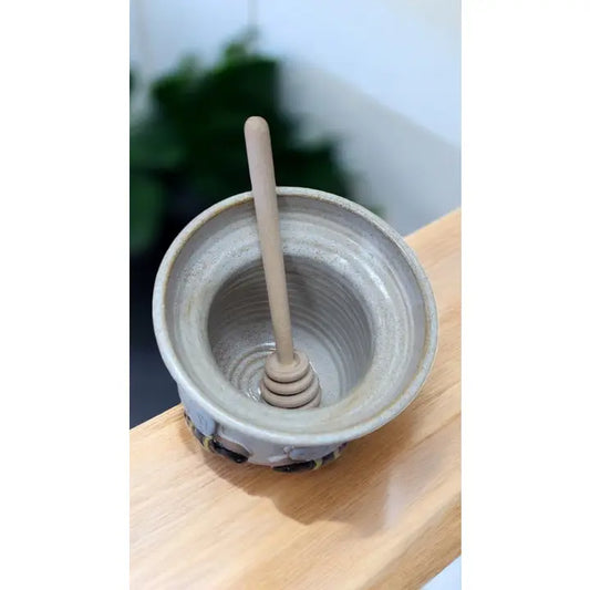 Bizzy Bee Honey Pot